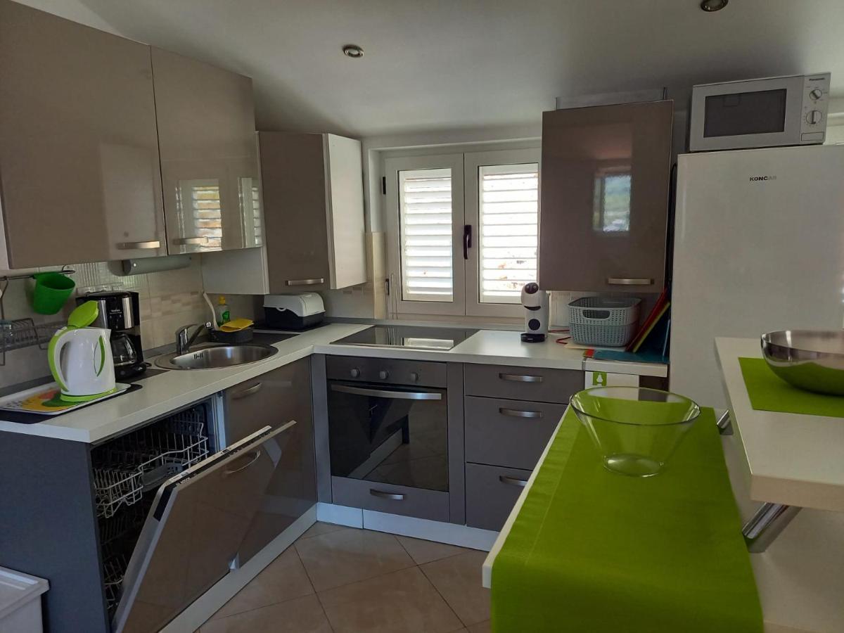 Apartman Marina Sa Parkingom Jelsa  Ngoại thất bức ảnh