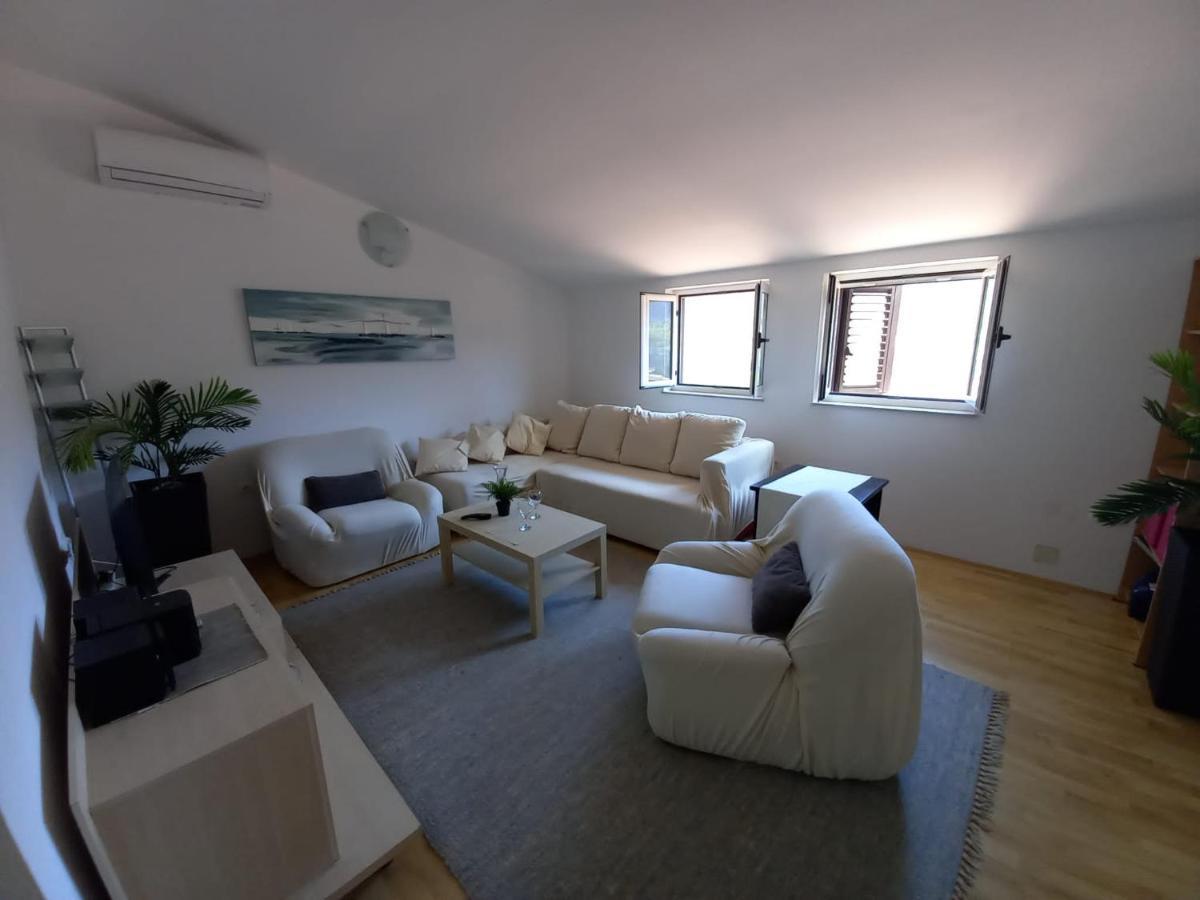 Apartman Marina Sa Parkingom Jelsa  Ngoại thất bức ảnh